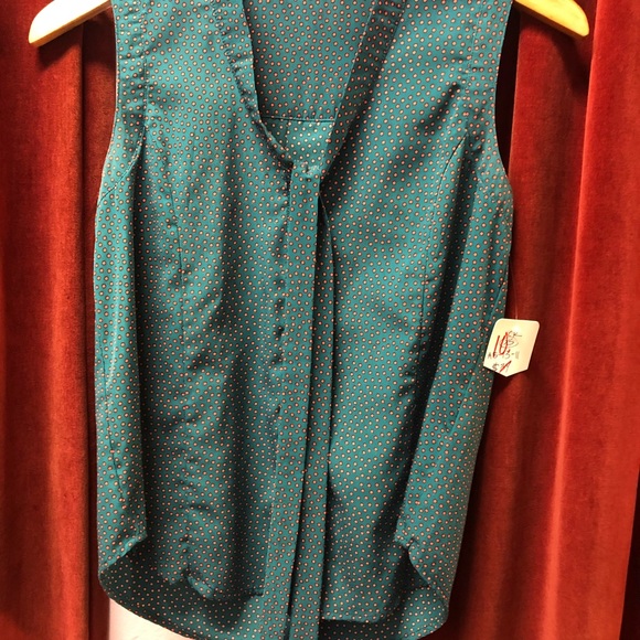 3/$30 CHLOE K SIZE XS - Picture 5 of 5